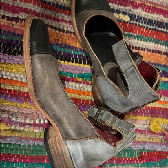 Freebird Marilyn Ankle Strap Flats shoes Women’s Size 8 Stone Multi $225 - Picture 11 of 13